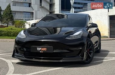 Седан Tesla Model 3 2019 в Києві