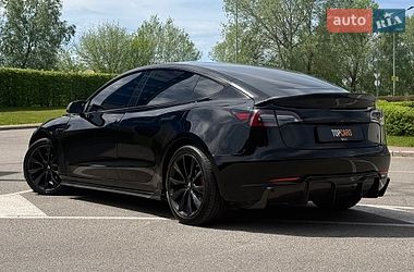 Седан Tesla Model 3 2019 в Києві