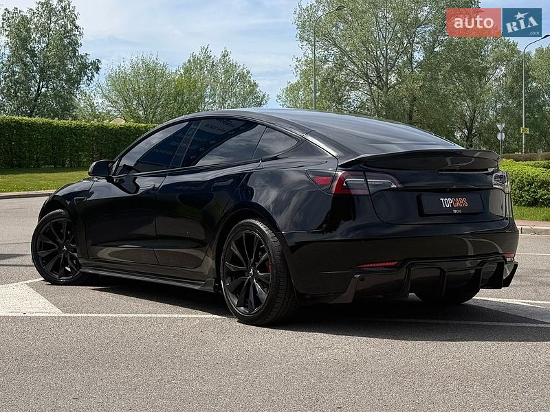 Седан Tesla Model 3 2019 в Києві