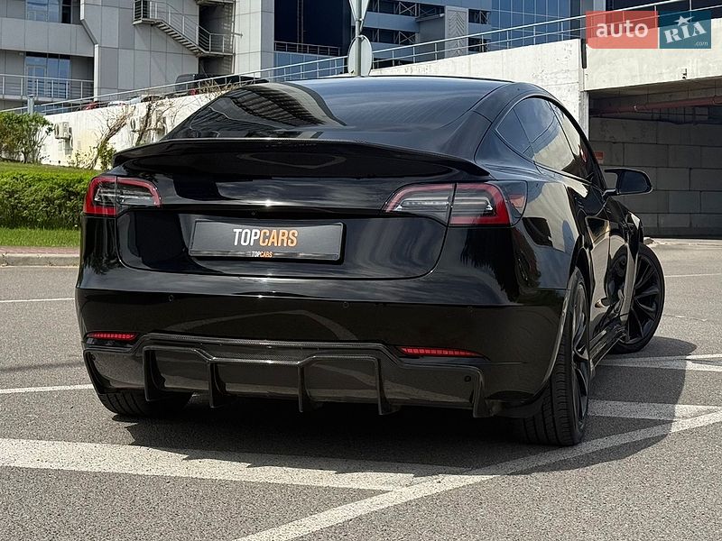 Седан Tesla Model 3 2019 в Києві