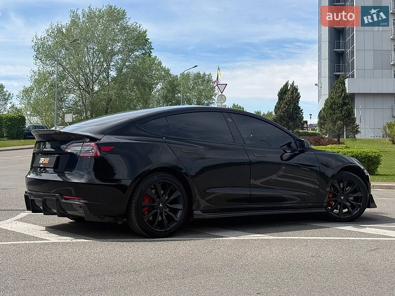 Седан Tesla Model 3 2019 в Києві