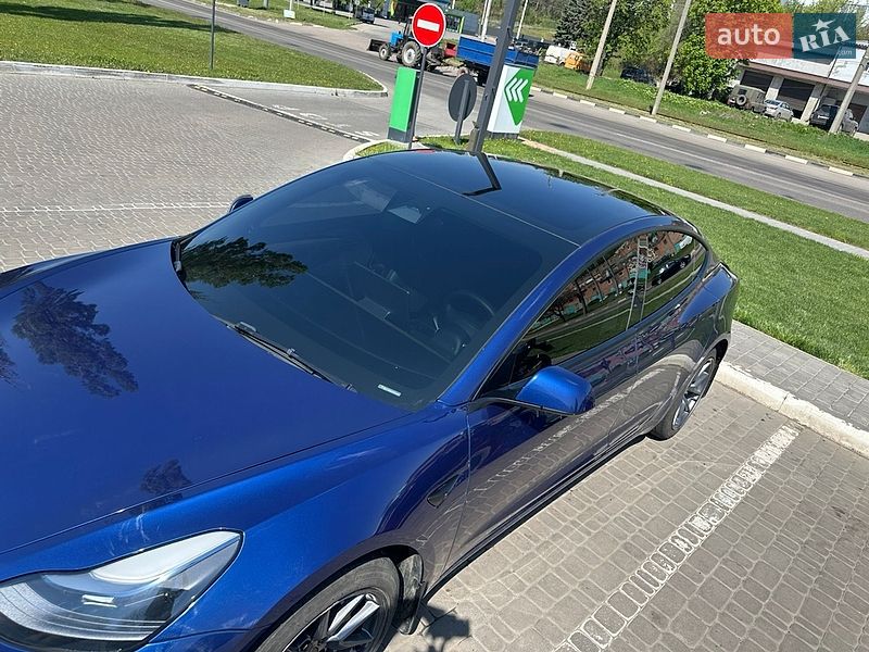 Седан Tesla Model 3 2023 в Харкові