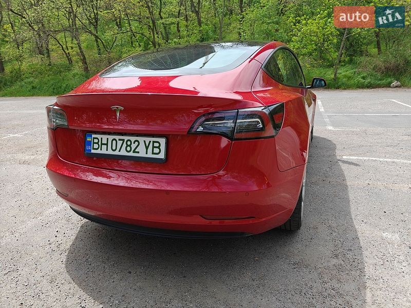 Седан Tesla Model 3 2022 в Одессе