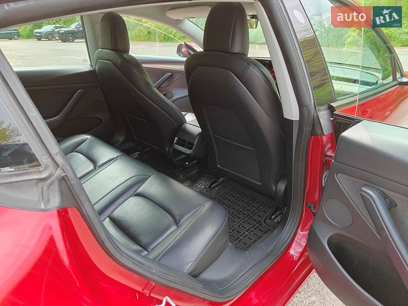 Седан Tesla Model 3 2022 в Одессе