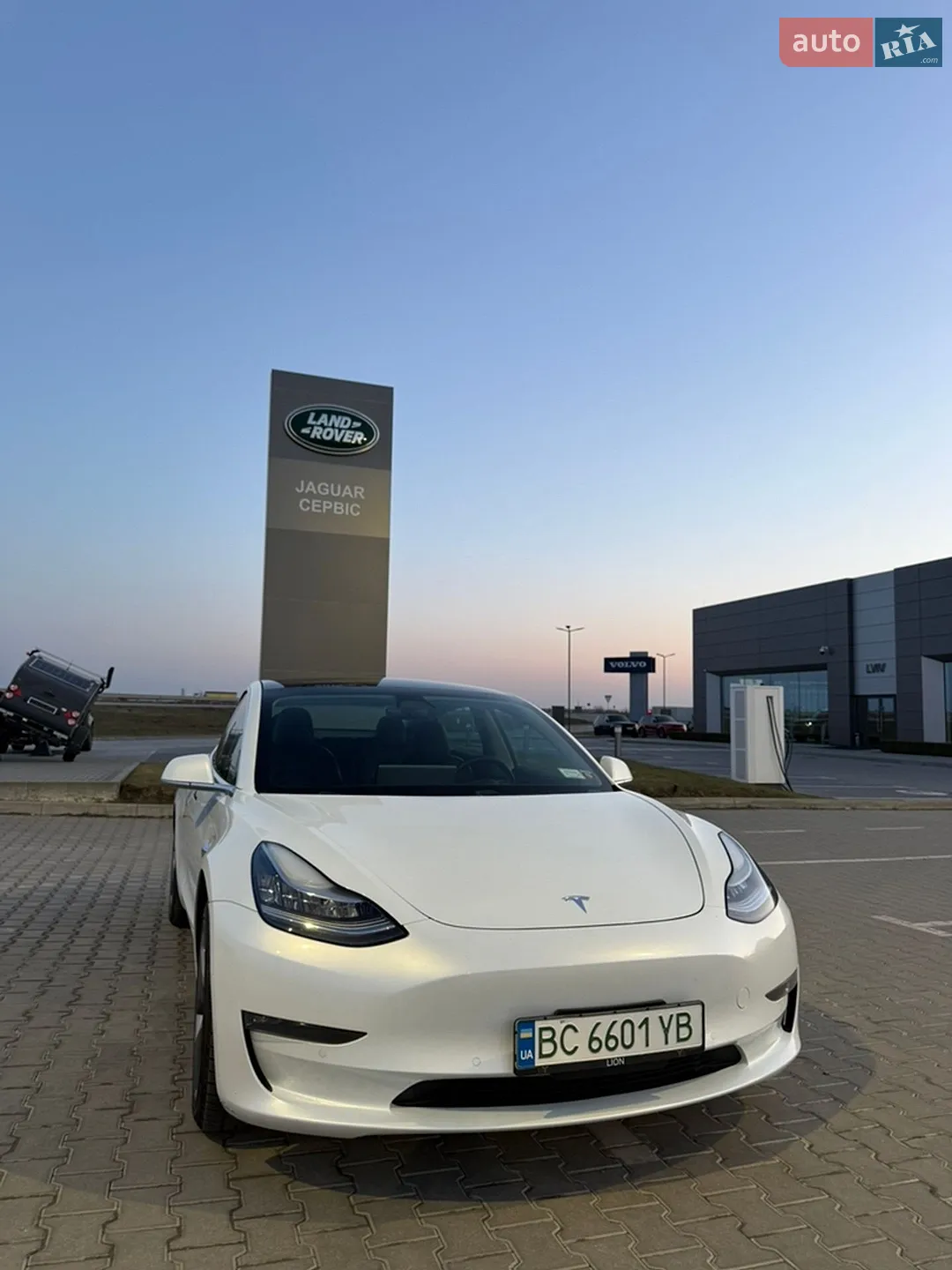 2019 Tesla Model 3 - фото 1