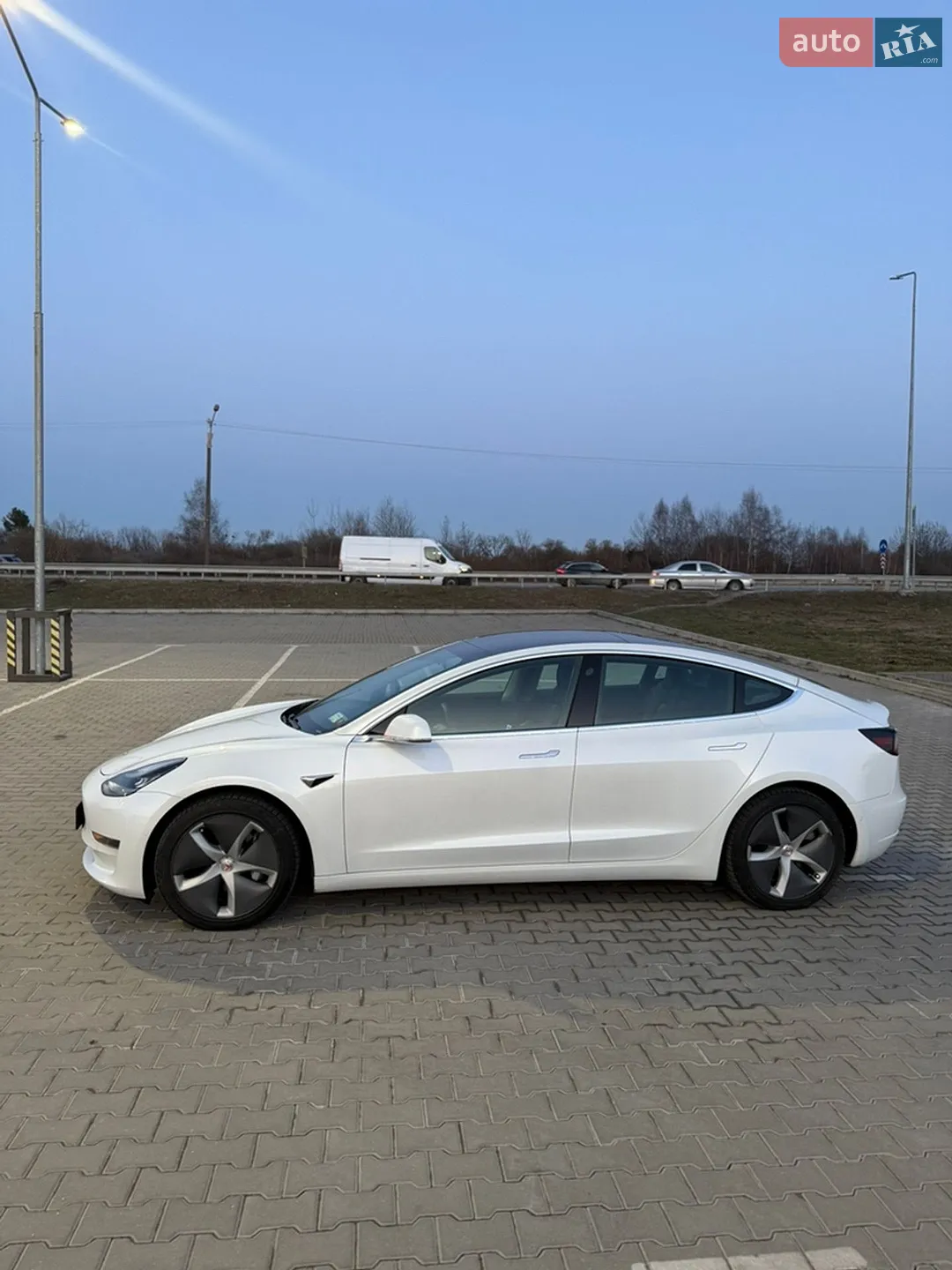 2019 Tesla Model 3 - мініатюра 5