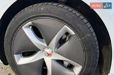 Седан Tesla Model 3 2019 в Львові