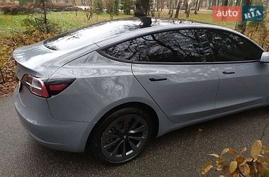 Седан Tesla Model 3 2022 в Києві