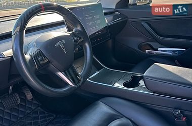 Седан Tesla Model 3 2017 в Одесі