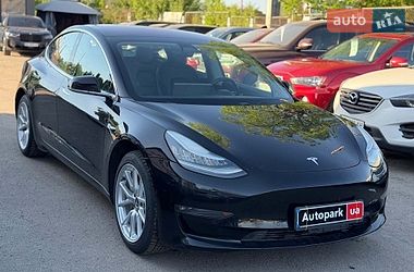 Седан Tesla Model 3 2018 в Вінниці