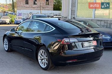 Седан Tesla Model 3 2018 в Вінниці