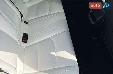 Седан Tesla Model 3 2018 в Києві