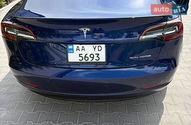 Седан Tesla Model 3 2018 в Києві