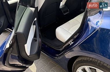 Седан Tesla Model 3 2018 в Києві