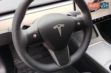 Седан Tesla Model 3 2023 в Луцке
