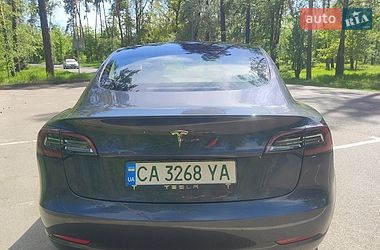 Седан Tesla Model 3 2022 в Черкасах