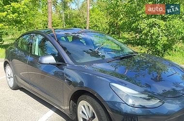 Седан Tesla Model 3 2022 в Черкасах