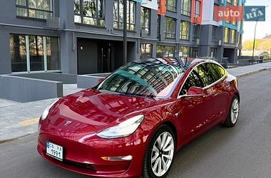 tesla model-3 2018 в Чернігів від професійного продавця Ярослав Олегович Шеремет