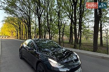 Седан Tesla Model 3 2019 в Чернігові