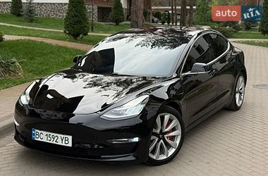 Седан Tesla Model 3 2019 в Киеве