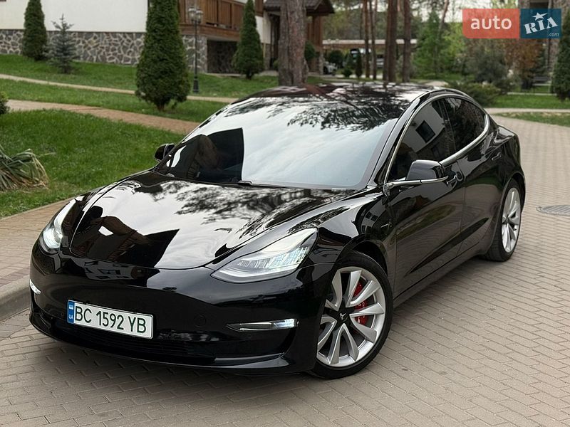 Tesla Model 3 2019