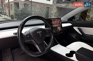 Седан Tesla Model 3 2019 в Киеве