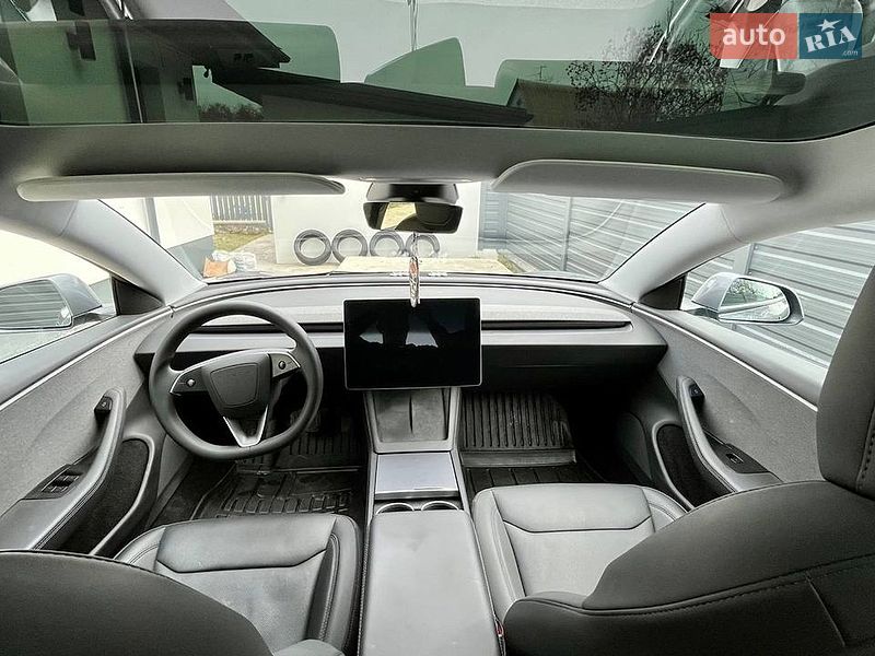 Седан Tesla Model 3 2024 в Белой Церкви