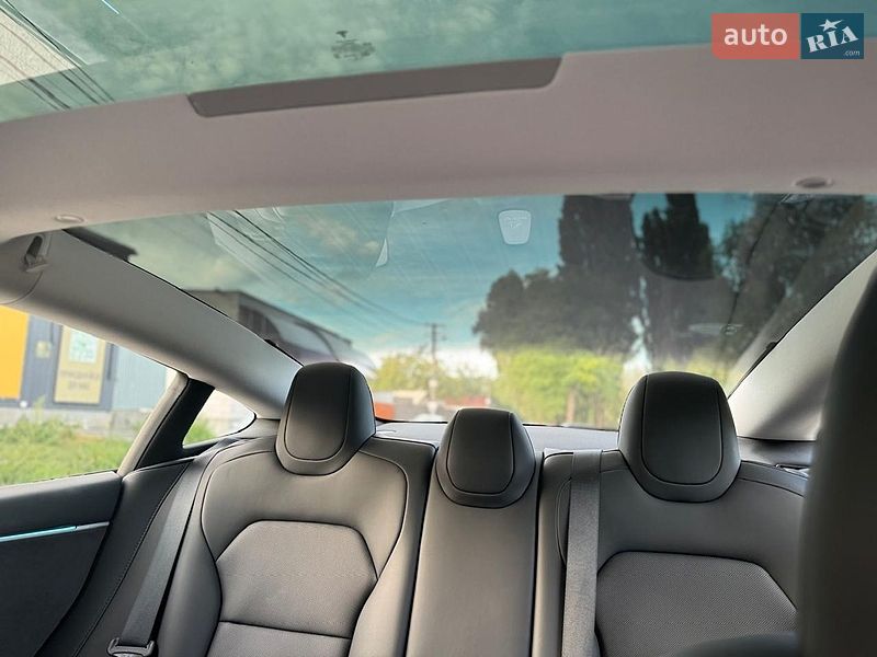 Седан Tesla Model 3 2024 в Новомосковске