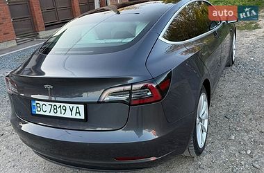 Седан Tesla Model 3 2018 в Дрогобыче