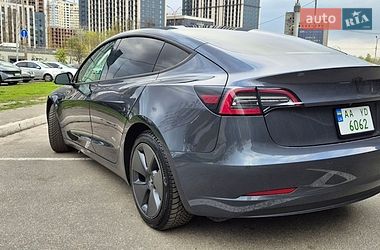 Седан Tesla Model 3 2022 в Киеве