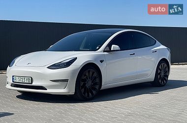 Седан Tesla Model 3 2022 в Киеве