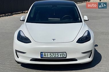 Седан Tesla Model 3 2022 в Киеве