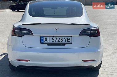 Седан Tesla Model 3 2022 в Киеве