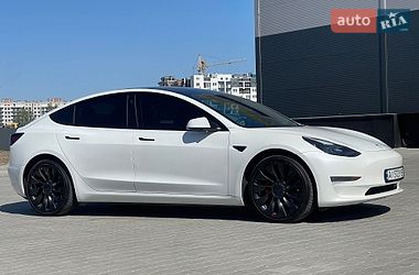 Седан Tesla Model 3 2022 в Киеве