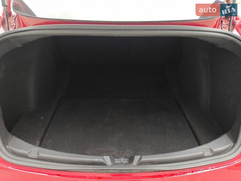 Седан Tesla Model 3 2018 в Киеве