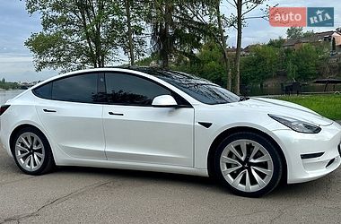 Седан Tesla Model 3 2021 в Вінниці
