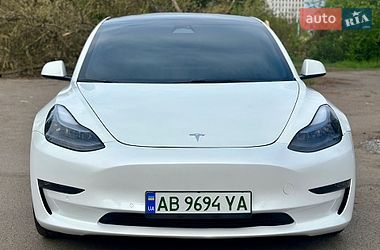 Седан Tesla Model 3 2021 в Виннице