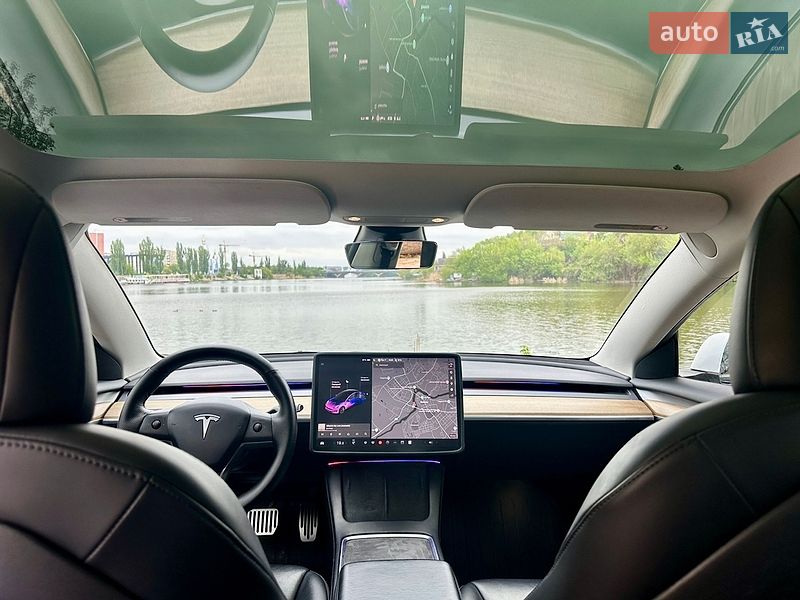Седан Tesla Model 3 2021 в Вінниці