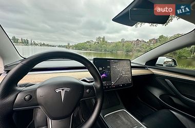 Седан Tesla Model 3 2021 в Вінниці