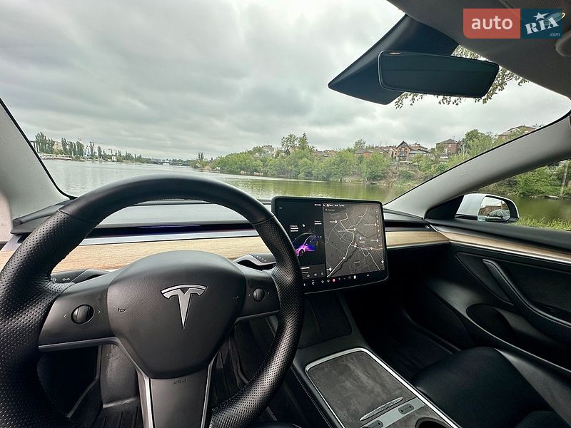 Седан Tesla Model 3 2021 в Вінниці