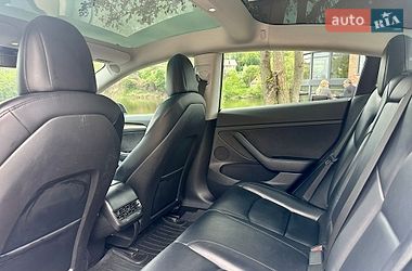 Седан Tesla Model 3 2021 в Вінниці
