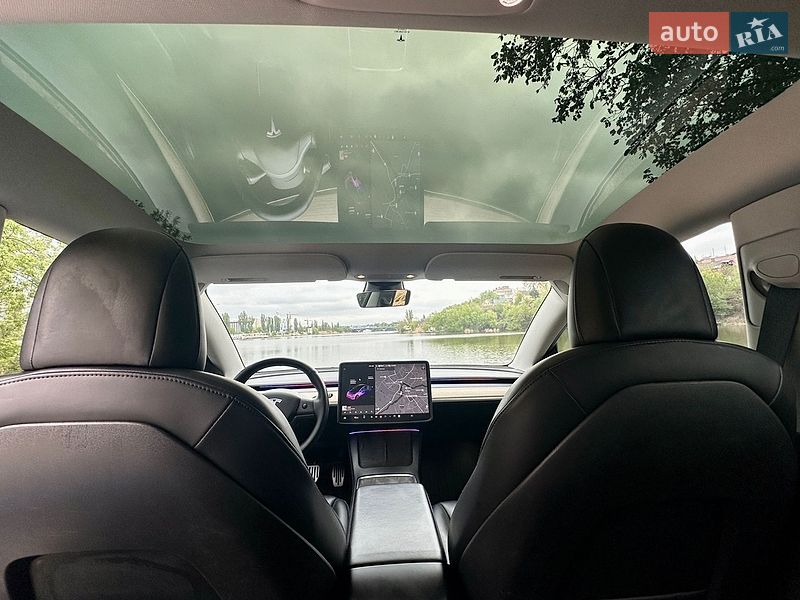 Седан Tesla Model 3 2021 в Вінниці