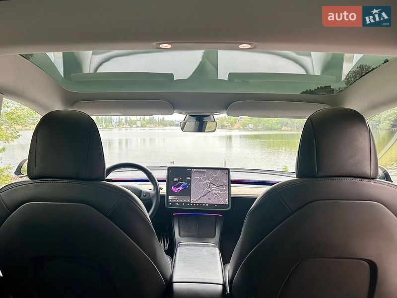 Седан Tesla Model 3 2021 в Вінниці