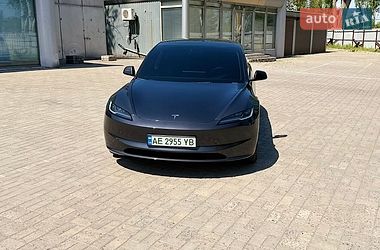 Седан Tesla Model 3 2024 в Днепре