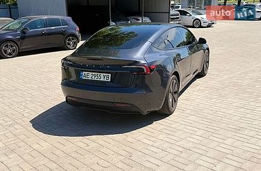 Седан Tesla Model 3 2024 в Днепре