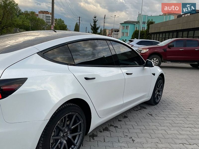 Седан Tesla Model 3 2021 в Каменец-Подольском