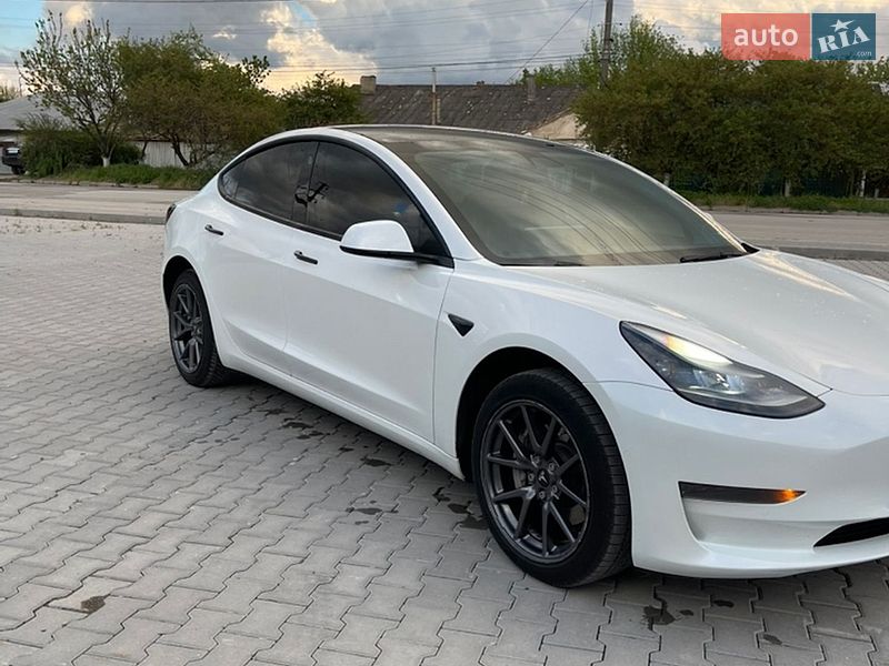 Седан Tesla Model 3 2021 в Каменец-Подольском