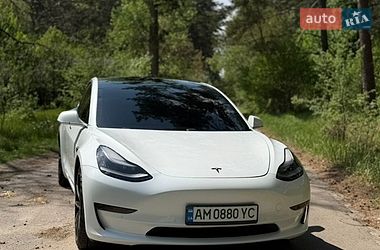 Седан Tesla Model 3 2019 в Житомире
