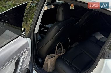 Седан Tesla Model 3 2019 в Житомире