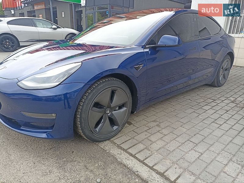 Седан Tesla Model 3 2018 в Луцке